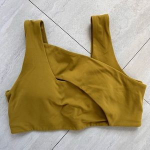 EUC Lululemon Align Cross Over Sports Bra Size 8